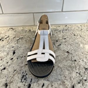 Clark’s sandals, womens